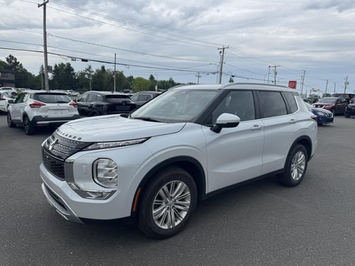Mitsubishi Outlander SE S-AWC 2023