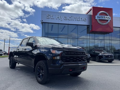 Chevrolet Silverado 1500 Custom Trail Boss 2023