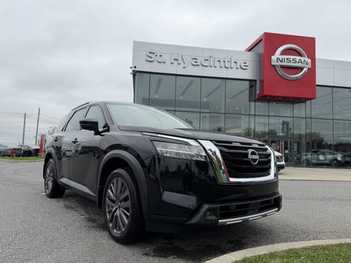 Nissan Pathfinder SL Premium 2024