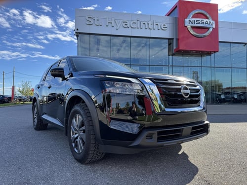 Nissan Pathfinder S 2024