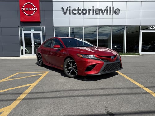 Toyota Camry XLE Hybrid 2020