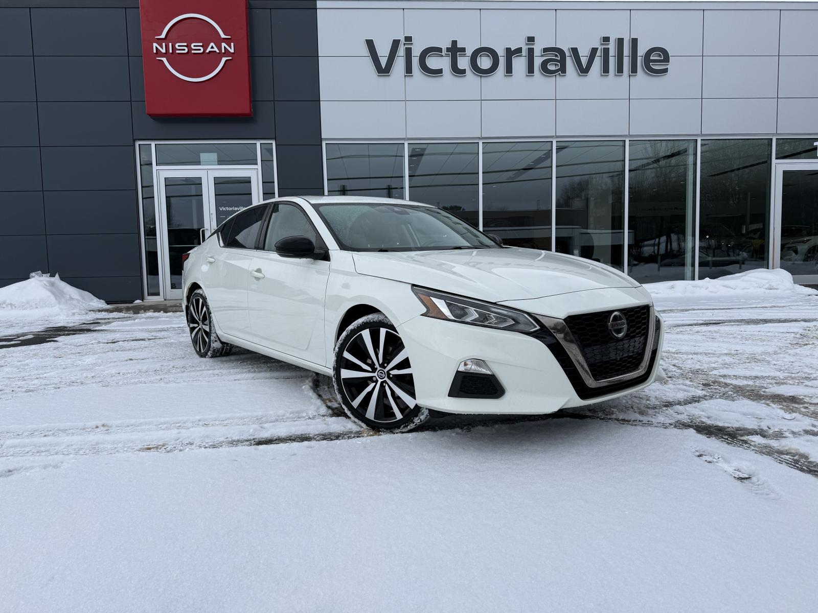 2021 Nissan Altima SR thumbnail 2