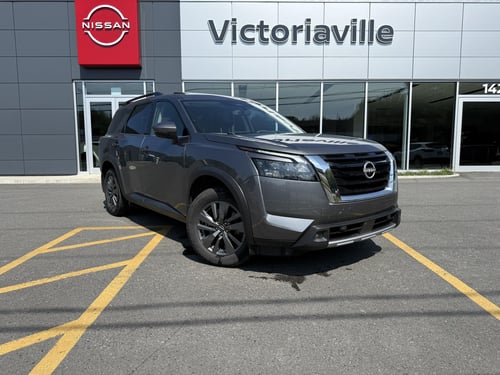 Nissan Pathfinder SV 2024