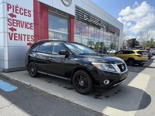 Nissan Pathfinder SV 2015