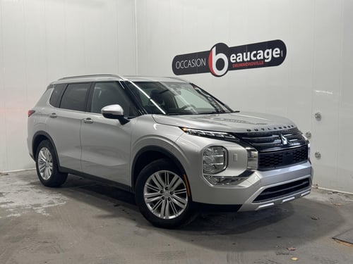 Mitsubishi Outlander SE 2022