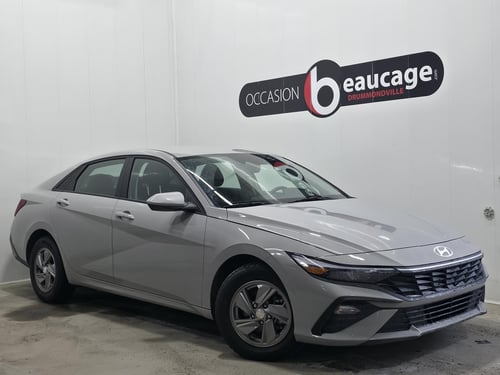 Hyundai Elantra Essential 2025