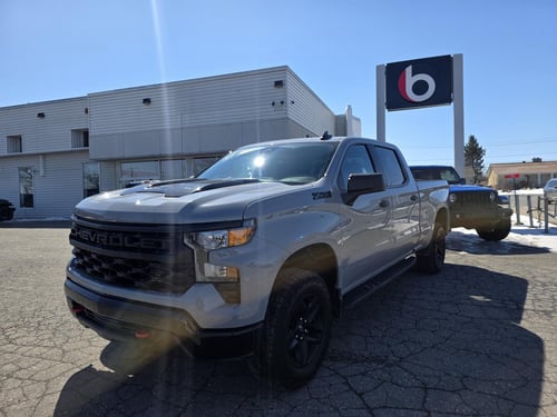 Chevrolet Silverado 1500 Custom Trail Boss 2024