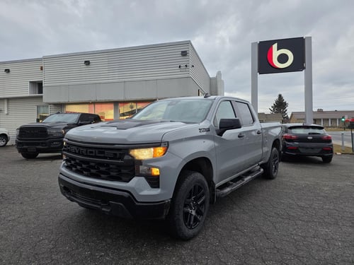 Chevrolet Silverado 1500 Custom Trail Boss 2024