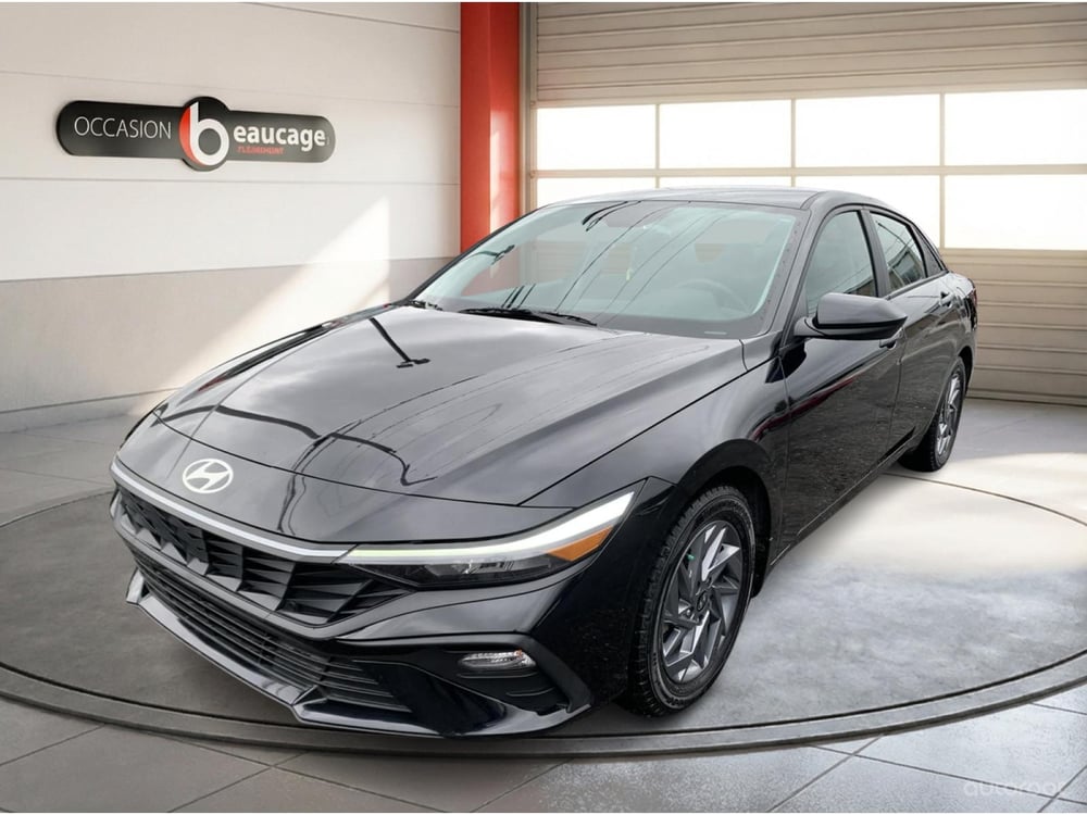 Hyundai Elantra 2024 usagé à vendre (OCF02901)