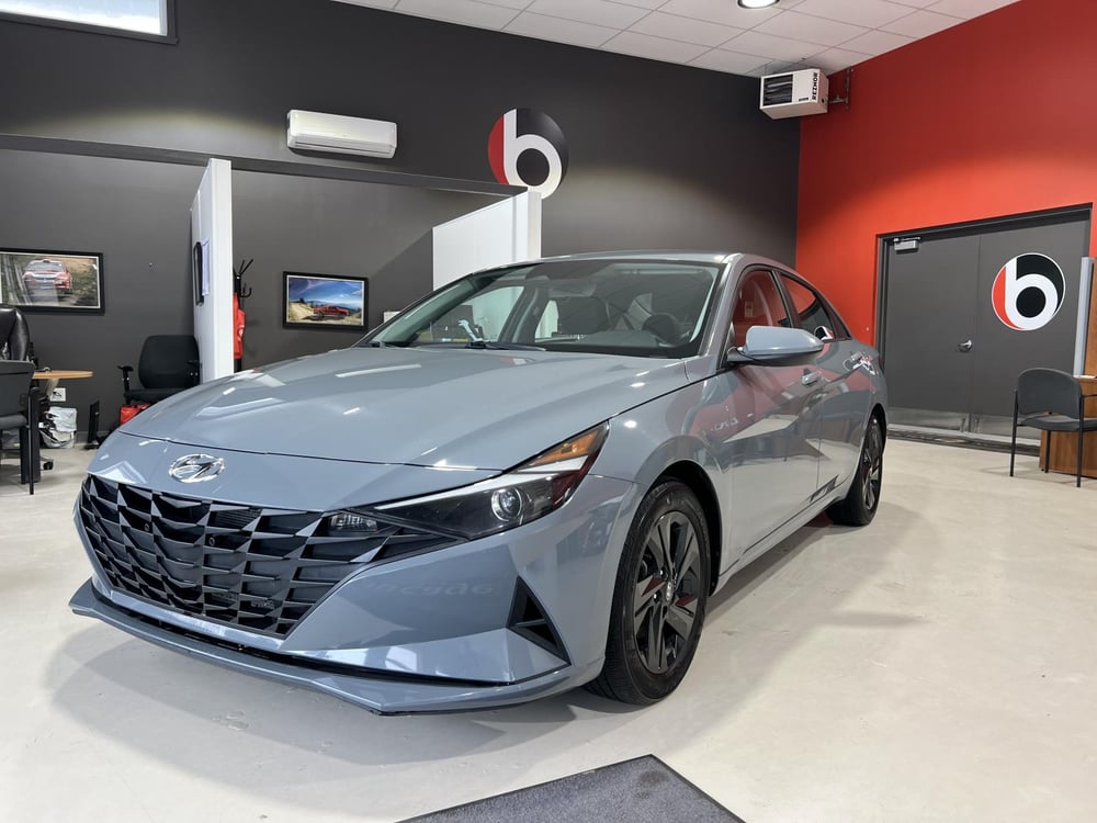 Hyundai Elantra 2021 usagé à vendre (OCG01576A)