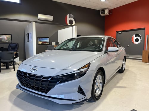 Hyundai Elantra Essential 2022