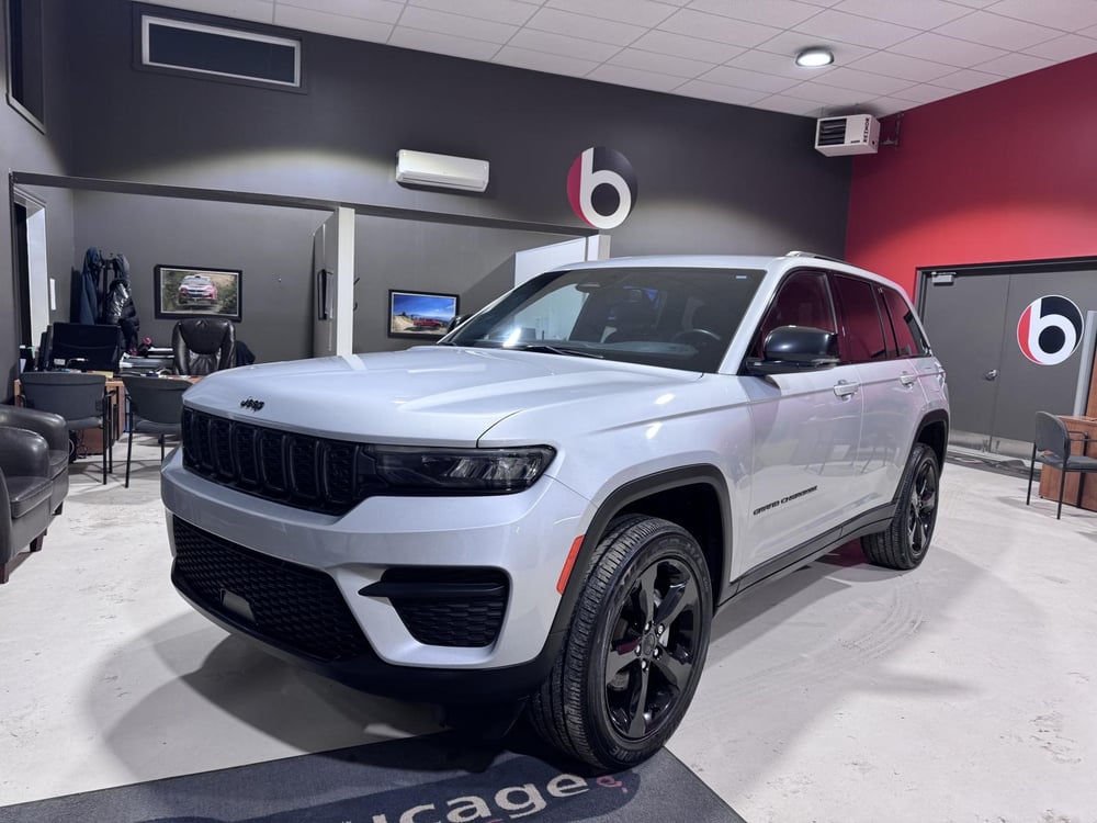 Jeep Grand Cherokee 2023 usagé à vendre (OCG02372)