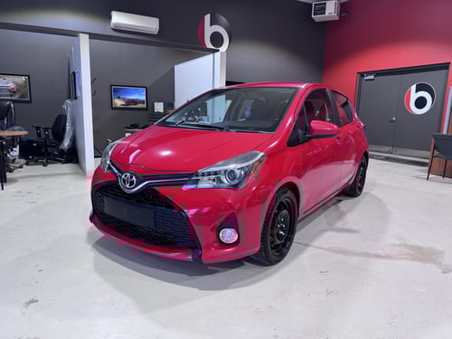 Toyota Yaris SE 2015