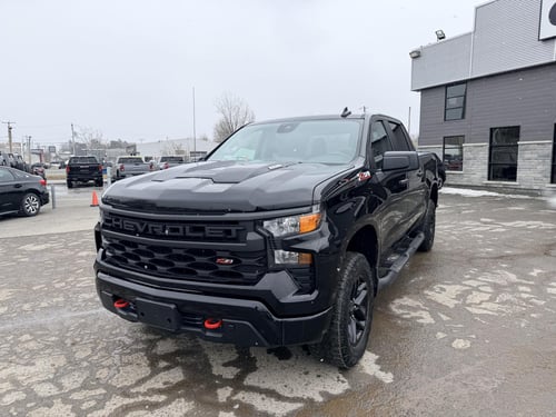 Chevrolet Silverado 1500 Custom Trail Boss 2024