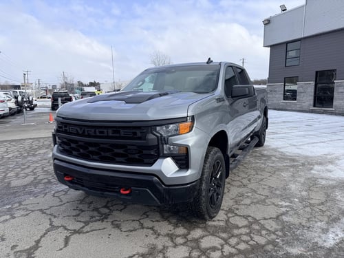 Chevrolet Silverado 1500 Custom Trail Boss 2024