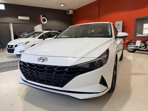 Hyundai Elantra null 2023