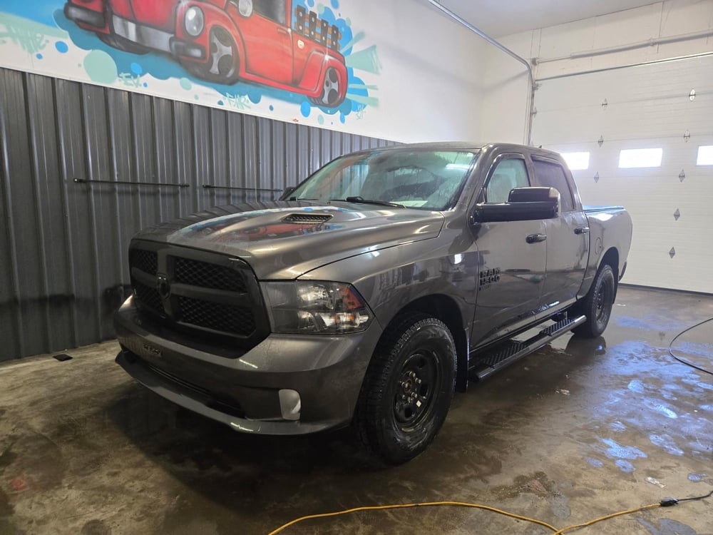 RAM 1500 Classic 2021 used for sale (1T098A)