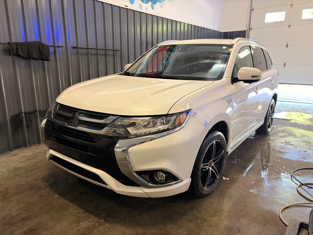 Mitsubishi Outlander 2018 used for sale (1T241A)