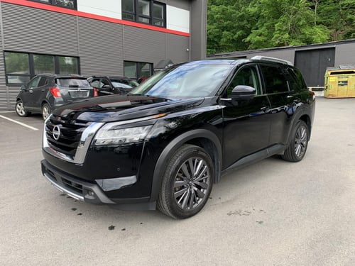 Nissan Pathfinder SL 2024