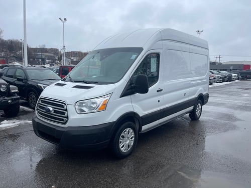 Ford Transit 250 usage a vendre Capitale Chrysler