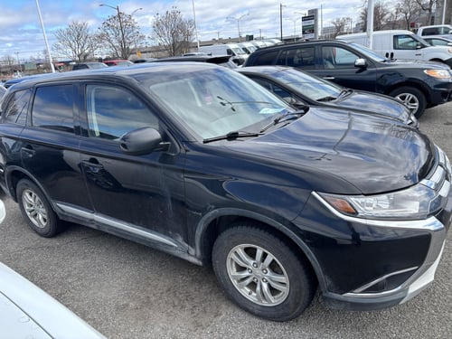 Mitsubishi OUTLANDER ES ES 2016
