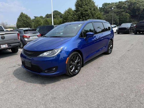 Chrysler Pacifica Touring Plus 2019
