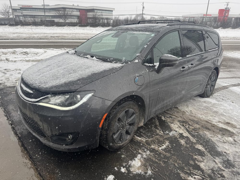 Chrysler Pacifica 2020 used for sale (F0019B)