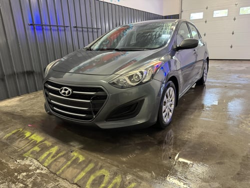 Hyundai Elantra GT GL 2017