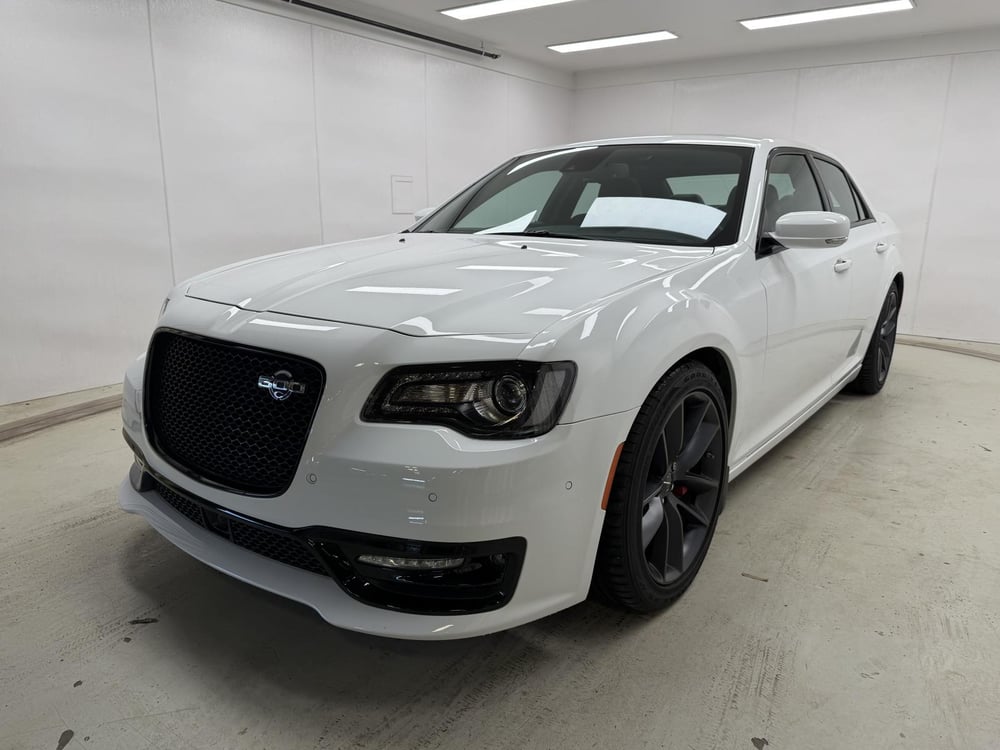 Chrysler 300C 2023 usagé à vendre (F0337)