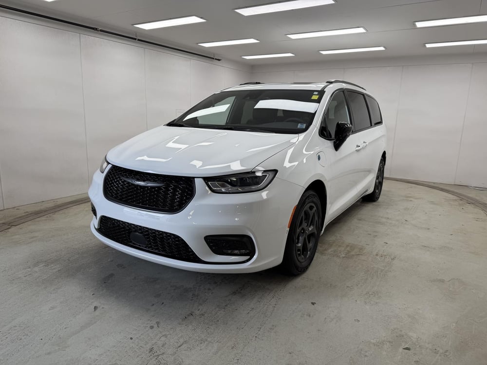 Chrysler Pacifica 2024 used for sale (F0440)