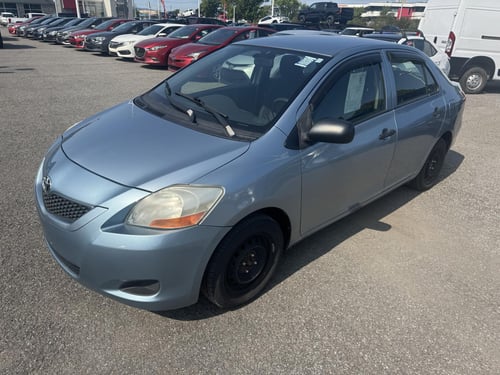 Toyota Yaris Base 2010