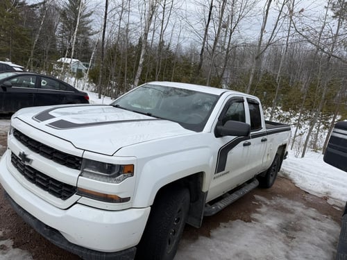 Chevrolet Silverado K1500 Custom Custom 2017