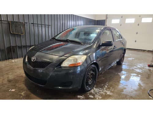 Toyota Yaris Base 2009