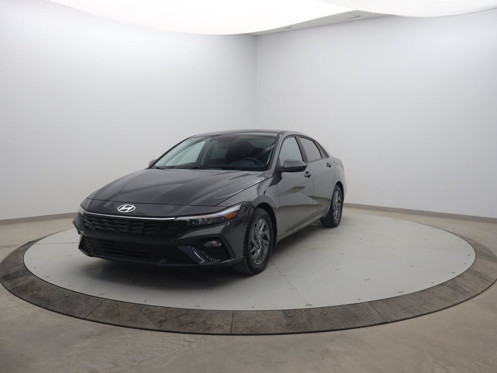 Hyundai Elantra 2024 used for sale (R5030)