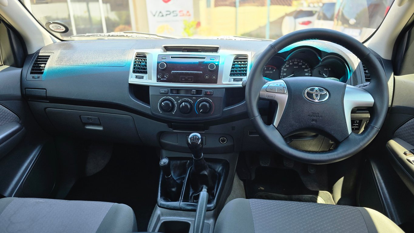 2014 Toyota Hilux 2.5D-4D 4X4 SRX Double Cab photo 8