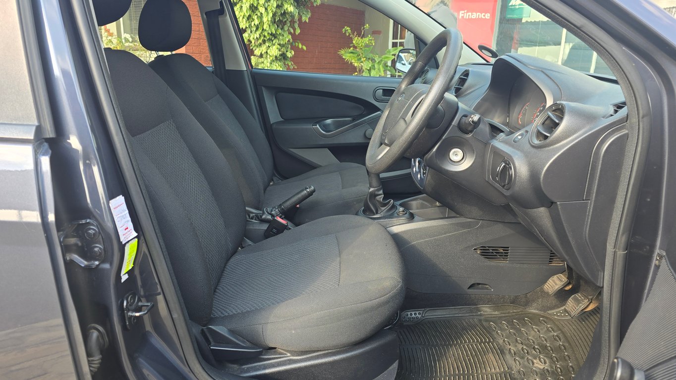 2014 Ford Figo 1.4 Ambiente photo 5