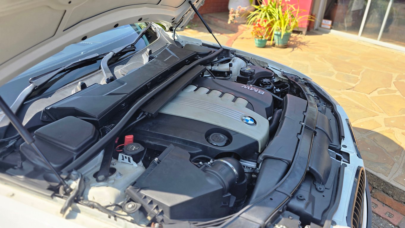 2010 BMW 330D M Sport E90 Auto photo 15
