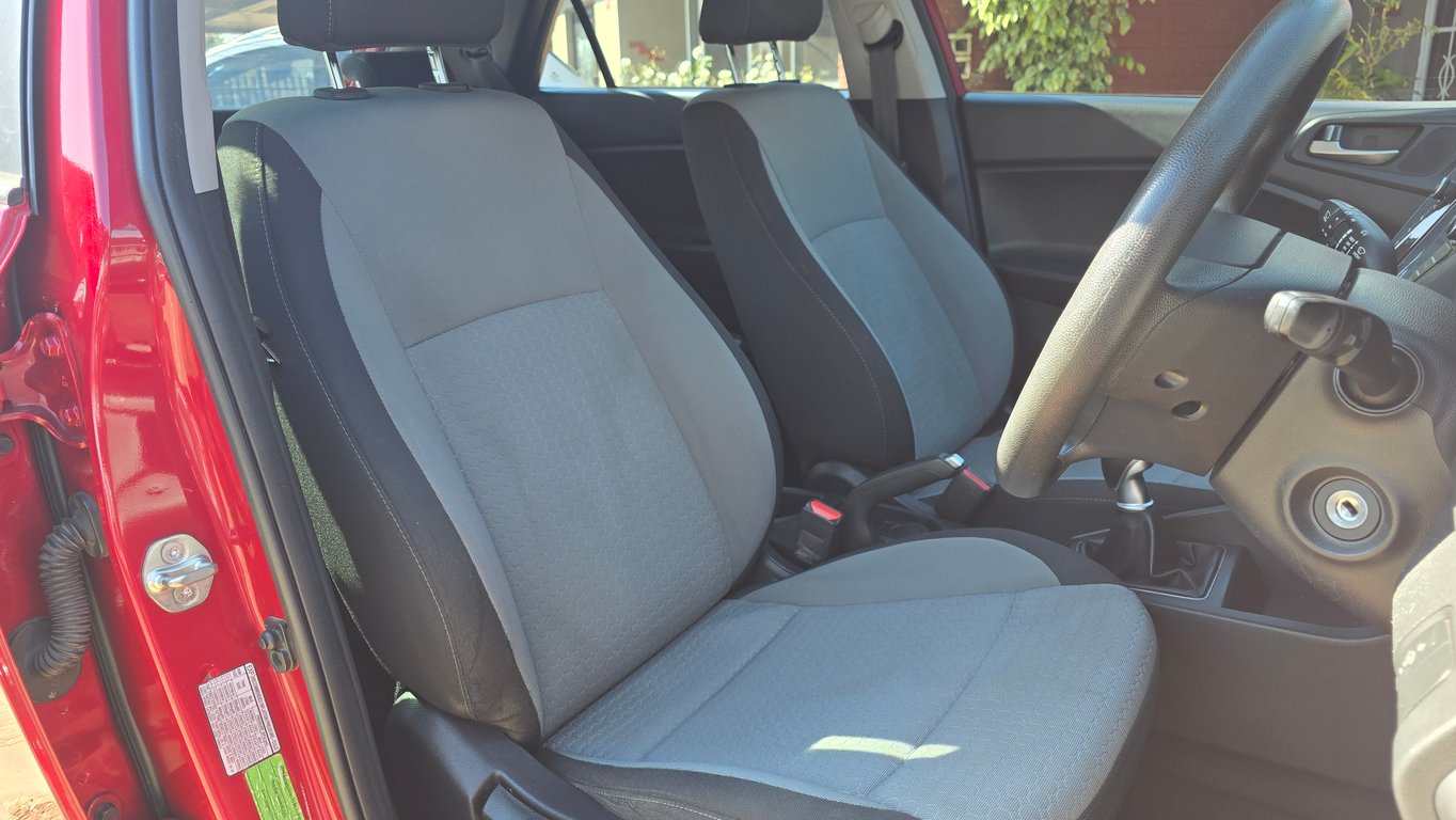 2017 Hyundai i20 1.4 Fluid photo 6