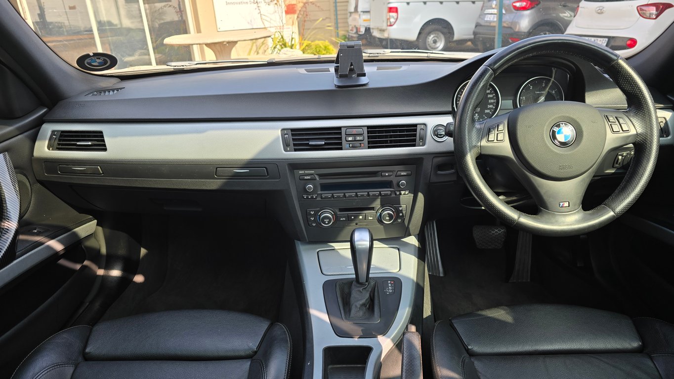 2011 BMW 330D M Sport E90 Auto photo 10