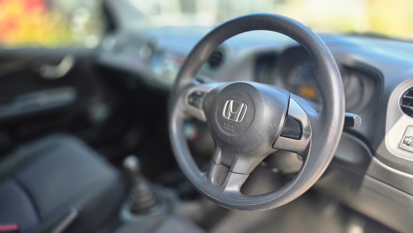 2015 Honda Brio 1.2 Comfort 5Dr photo 9
