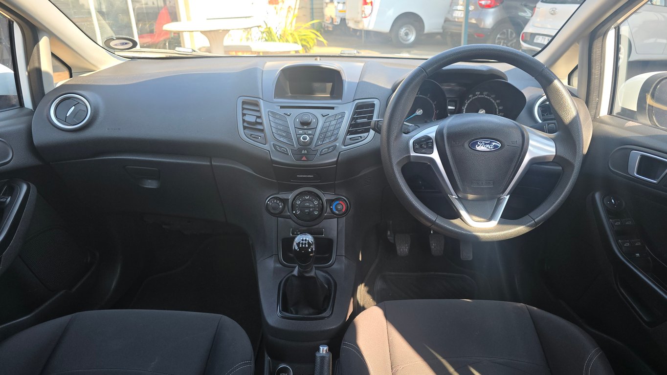 2014 Ford Fiesta 1.0 EcoBoost Trend photo 8