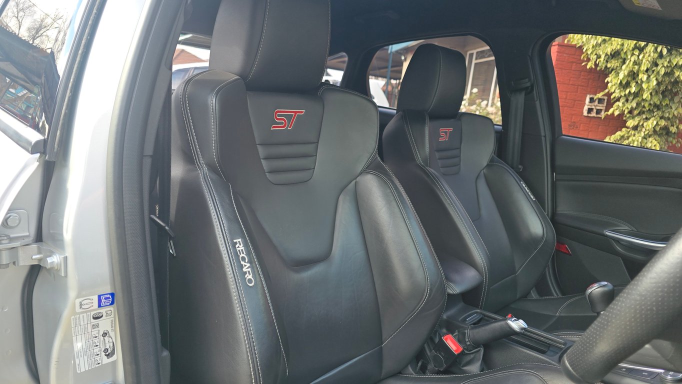 2015 Ford Focus 2.0 GTDI ST3 photo 6