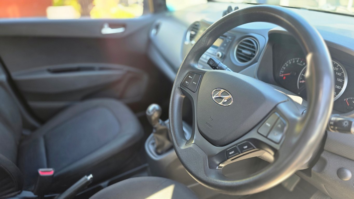 2017 Hyundai Grand i10 1.25 Fluid photo 9