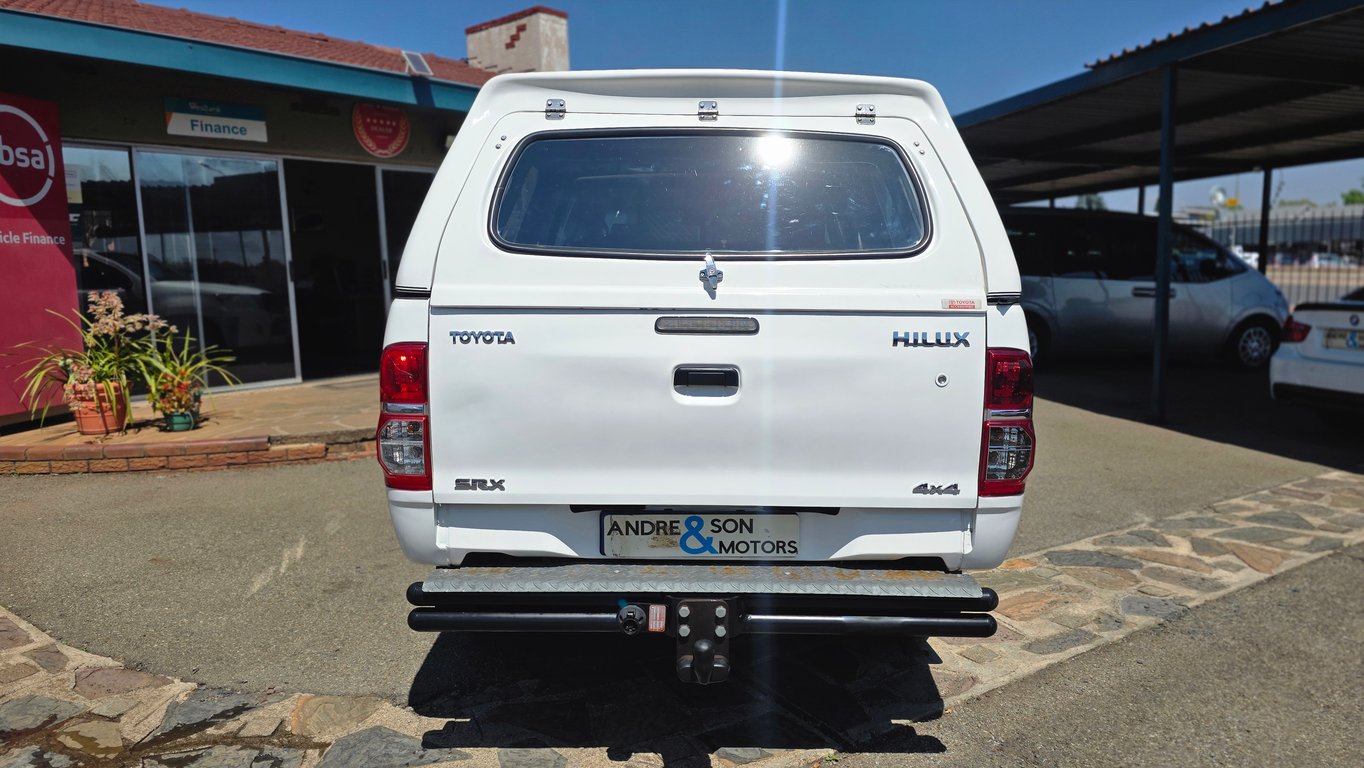 2014 Toyota Hilux 2.5D-4D 4X4 SRX Double Cab photo 4