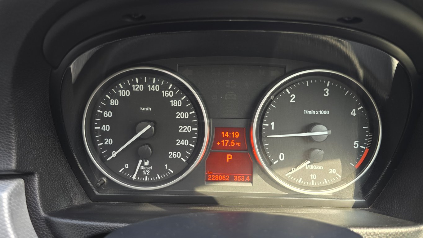 2011 BMW 330D M Sport E90 Auto photo 12