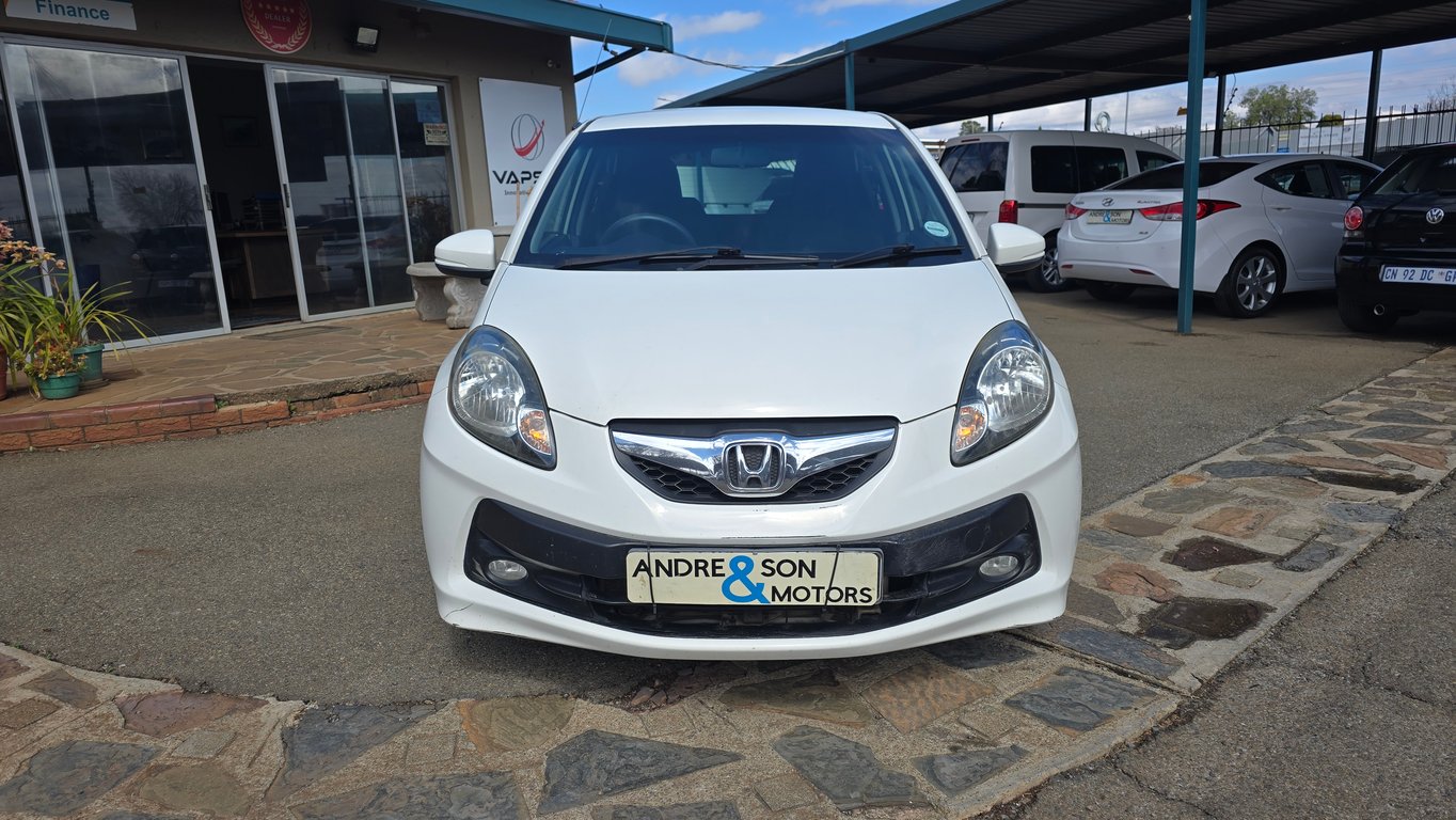 2015 Honda Brio 1.2 Comfort 5Dr — another view