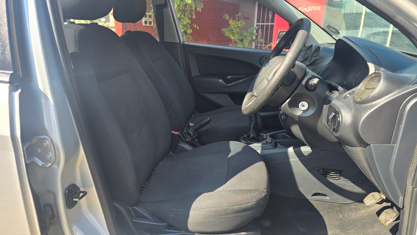 2016 Ford FIGO 1.4 TDCi AMBIENTE photo 3