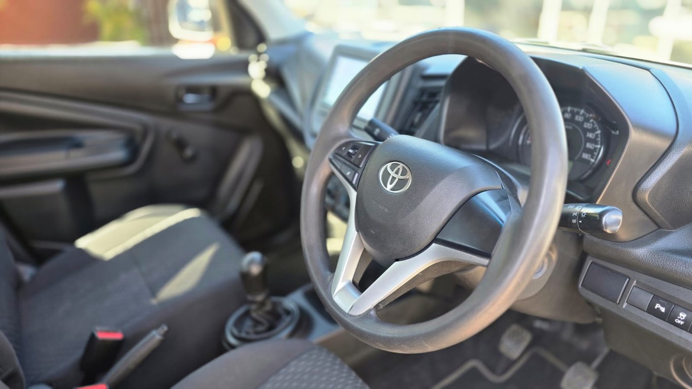 2024 Toyota Vitz  1.0 MT X-Cite photo 11