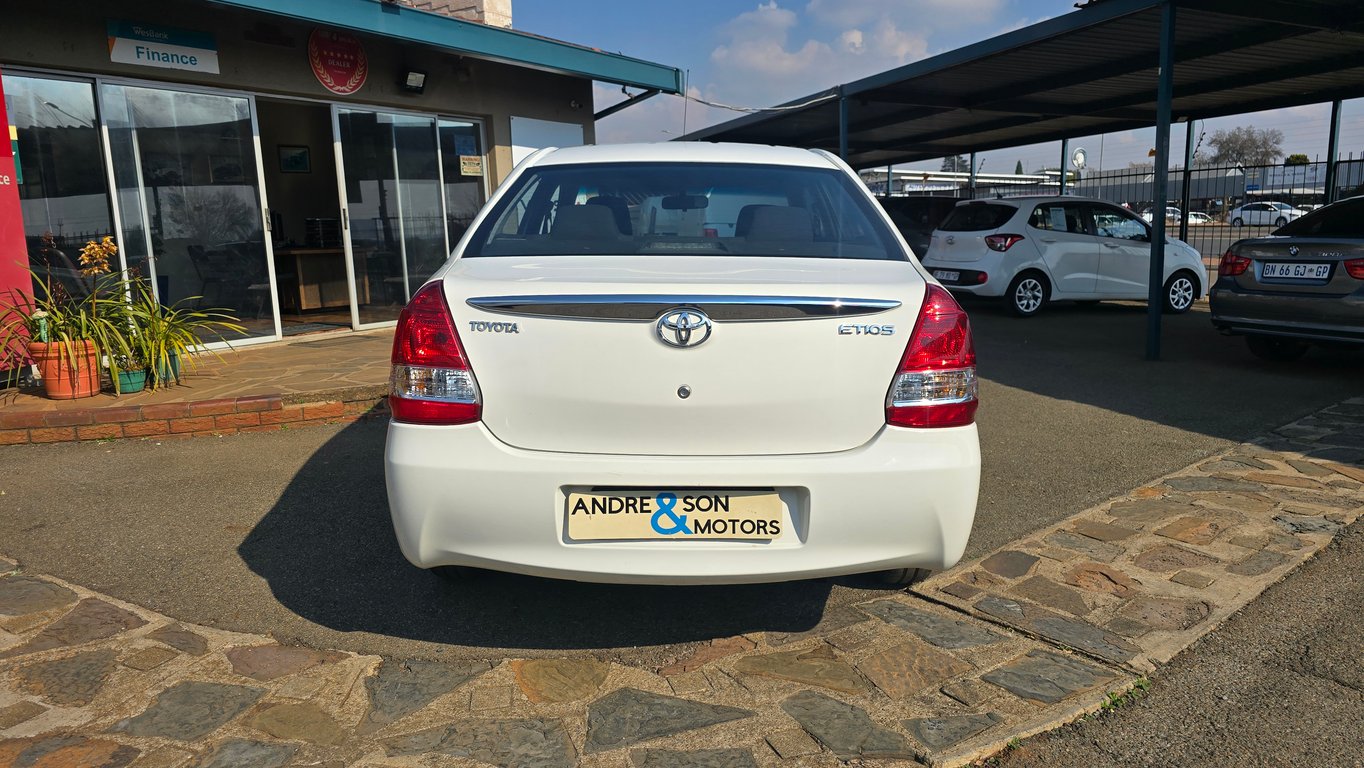 2016 Toyota Etios 1.5 Xs/Sprint Sedan photo 4