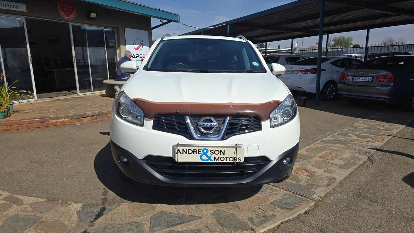 2012 Nissan QASHQAI 2.0 ACENTA — another view